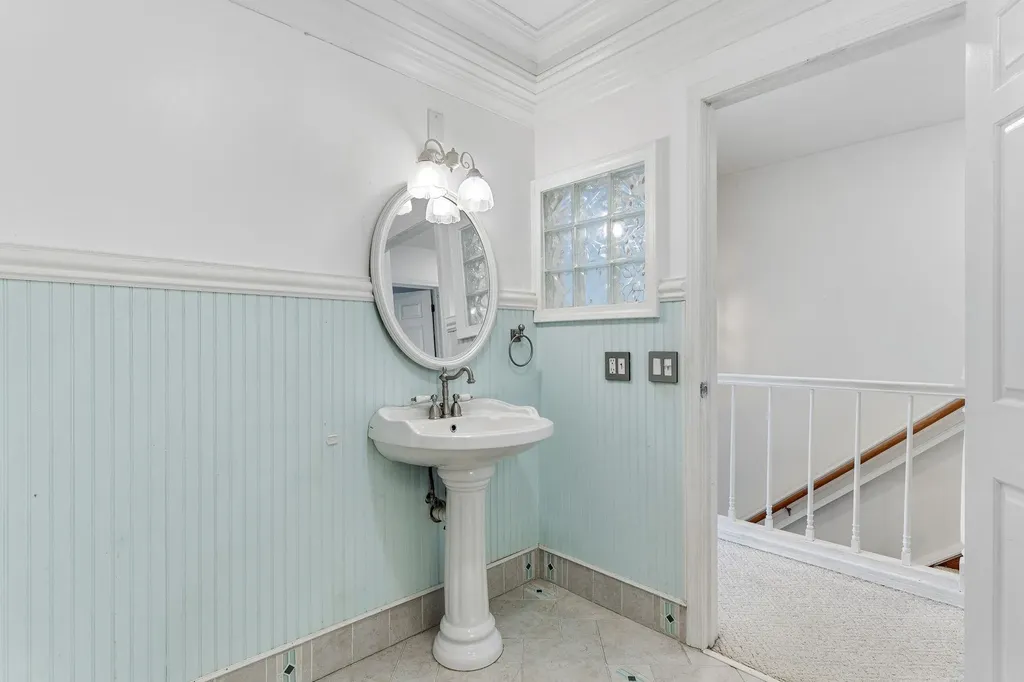 64 Pine Ledge Court Burlington VT 05401