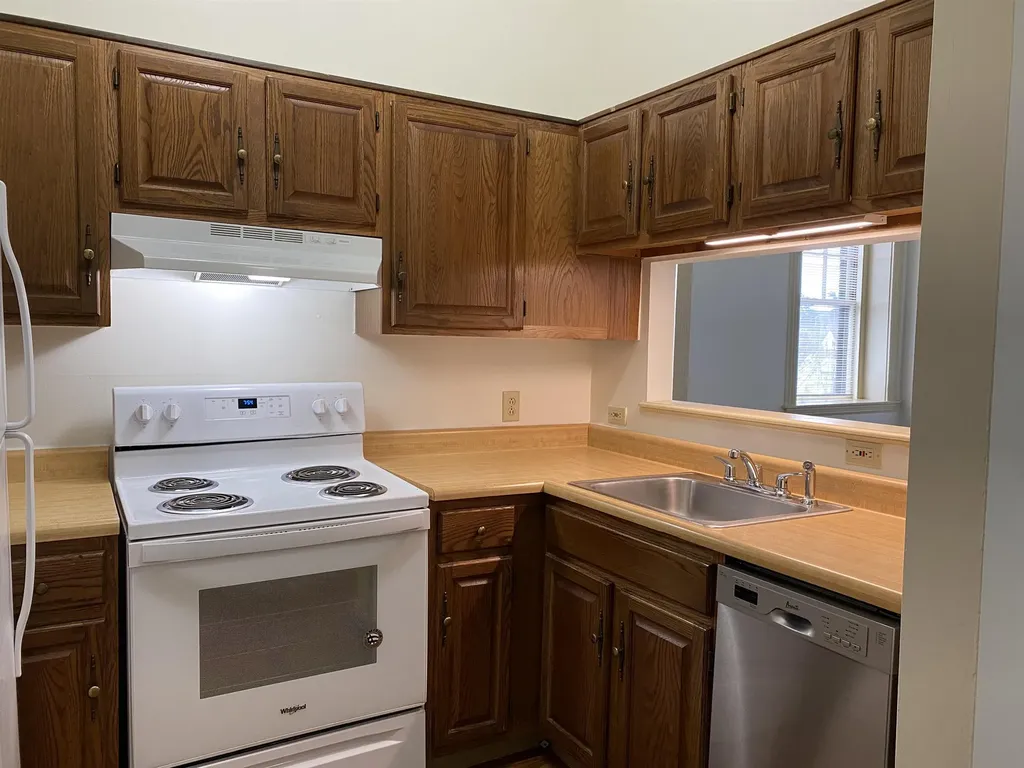 521 Pine Street Manchester NH 03102