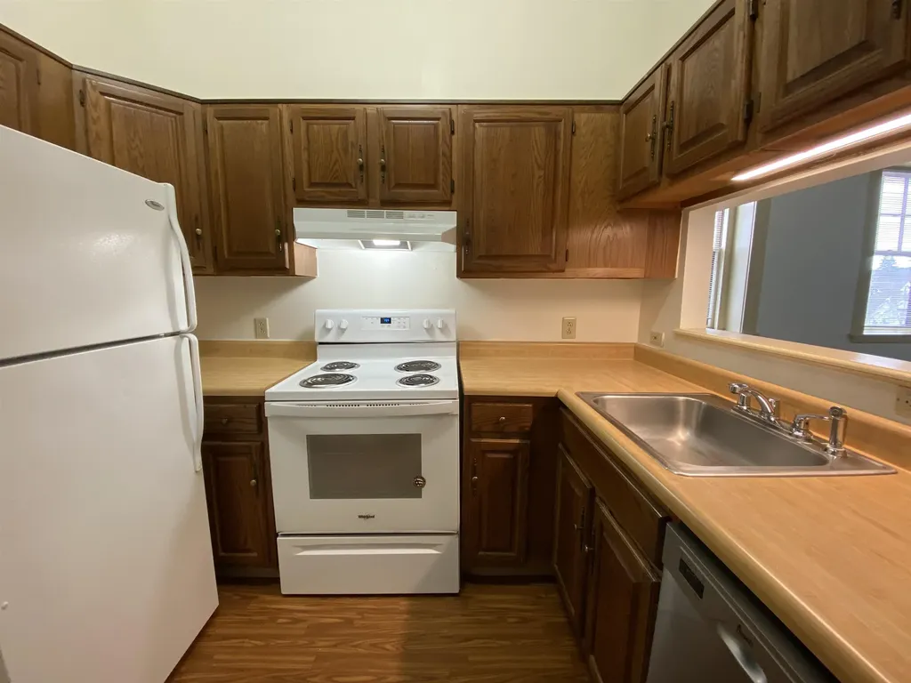 521 Pine Street Manchester NH 03102