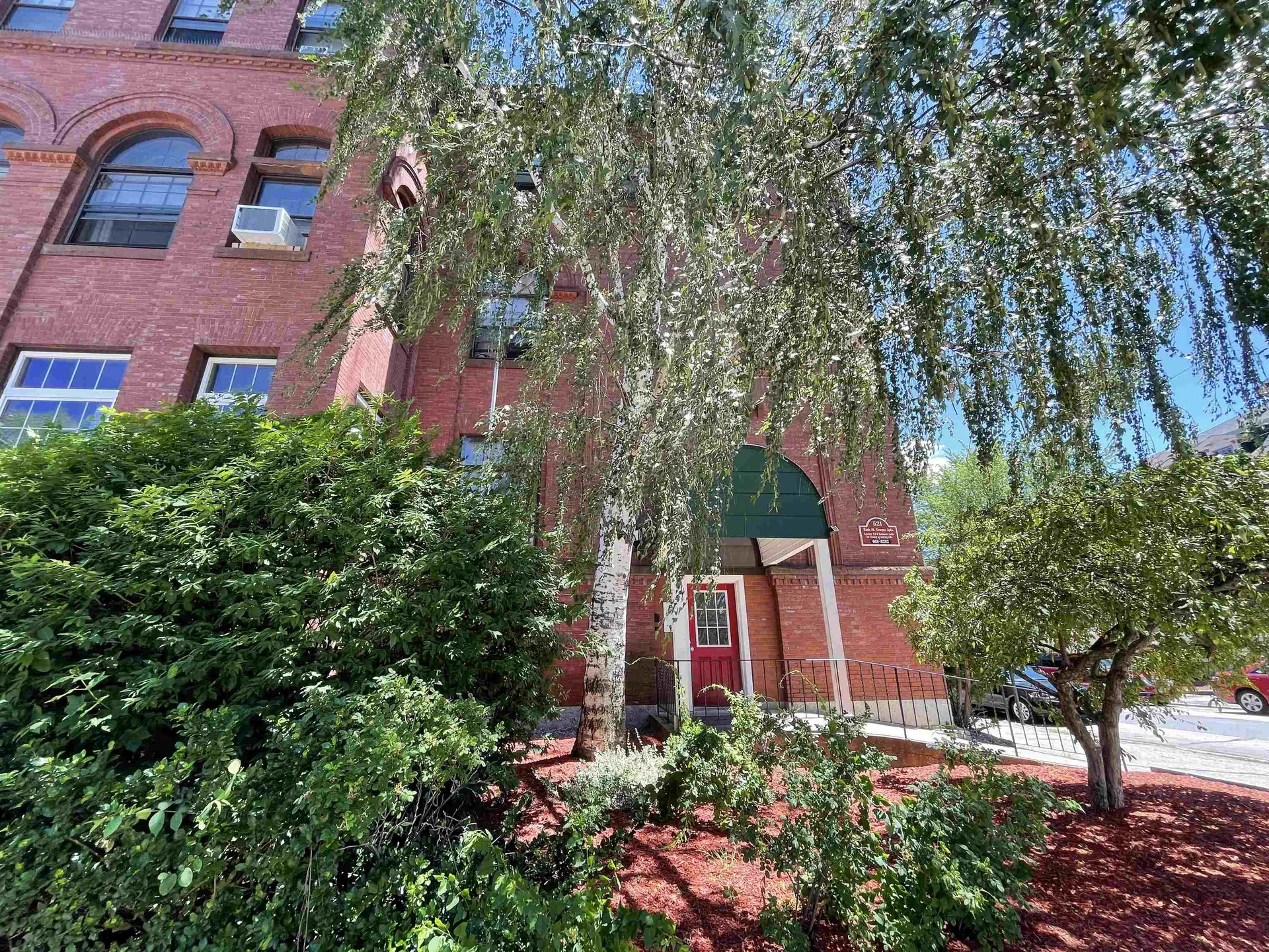521 Pine Street Manchester NH 03102