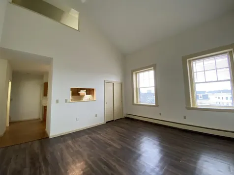 521 Pine Street Manchester NH 03102