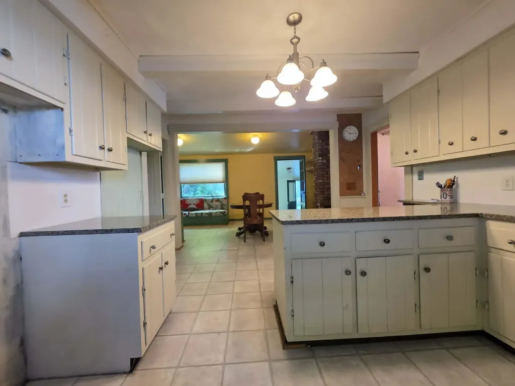 65 Cedar Street Brattleboro VT 05301