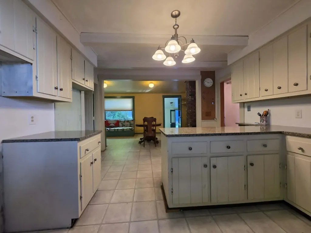 65 Cedar Street Brattleboro VT 05301