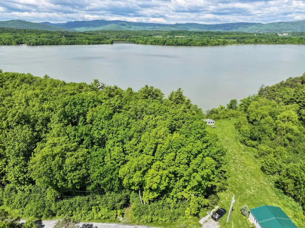 185 Holmes Lane Shoreham VT 05770
