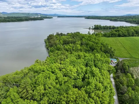 185 Holmes Lane Shoreham VT 05770