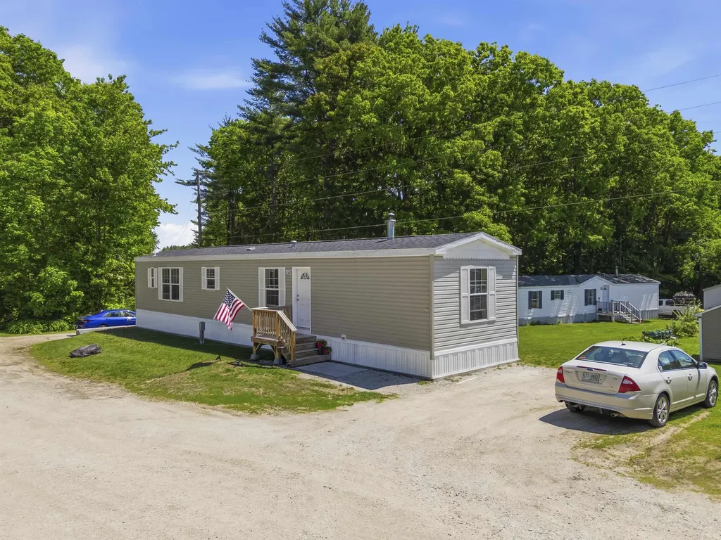 11 Daisy Drive Pittsfield NH 03263