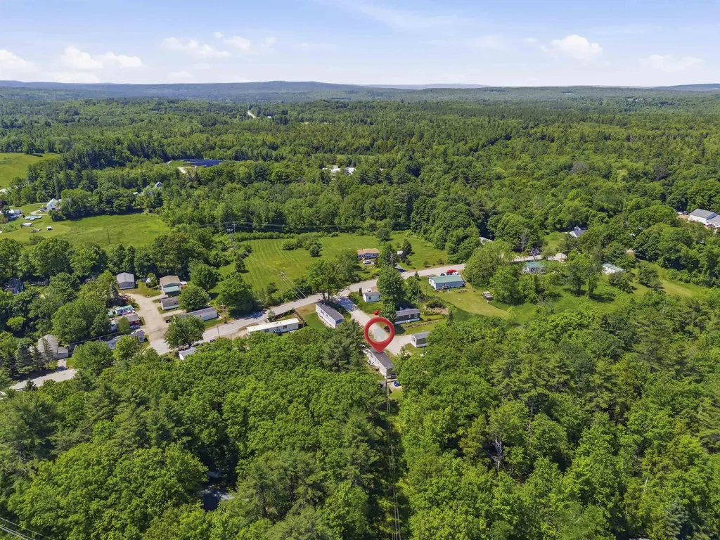 11 Daisy Drive Pittsfield NH 03263