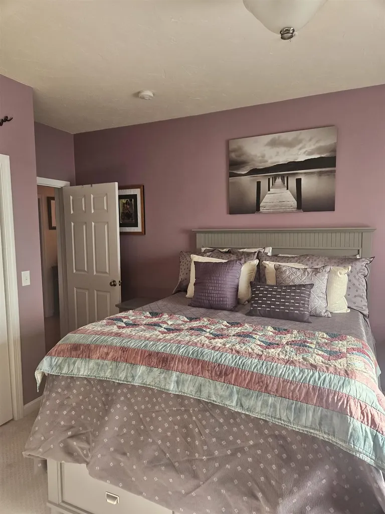 7 F Street Hampton NH 03842