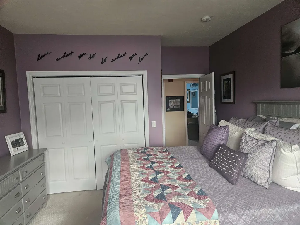 7 F Street Hampton NH 03842