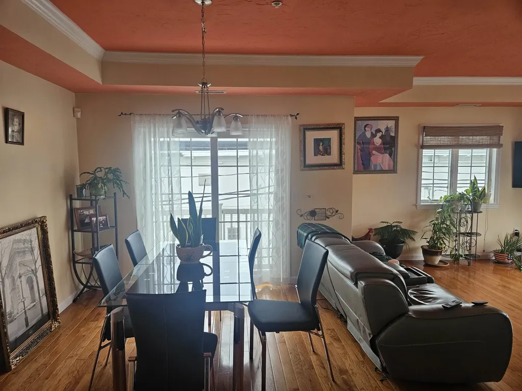 7 F Street Hampton NH 03842
