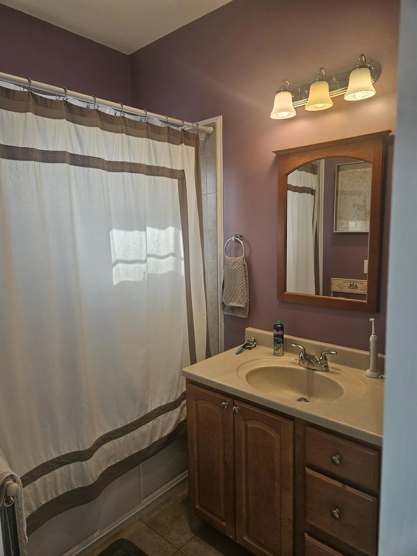 7 F Street Hampton NH 03842