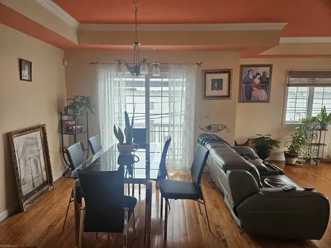 7 F Street Hampton NH 03842