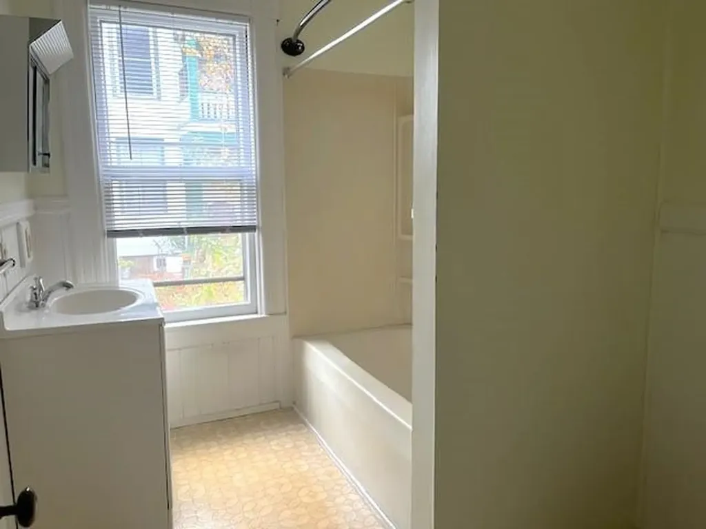 131,133,141 Green Street Brattleboro VT 05301