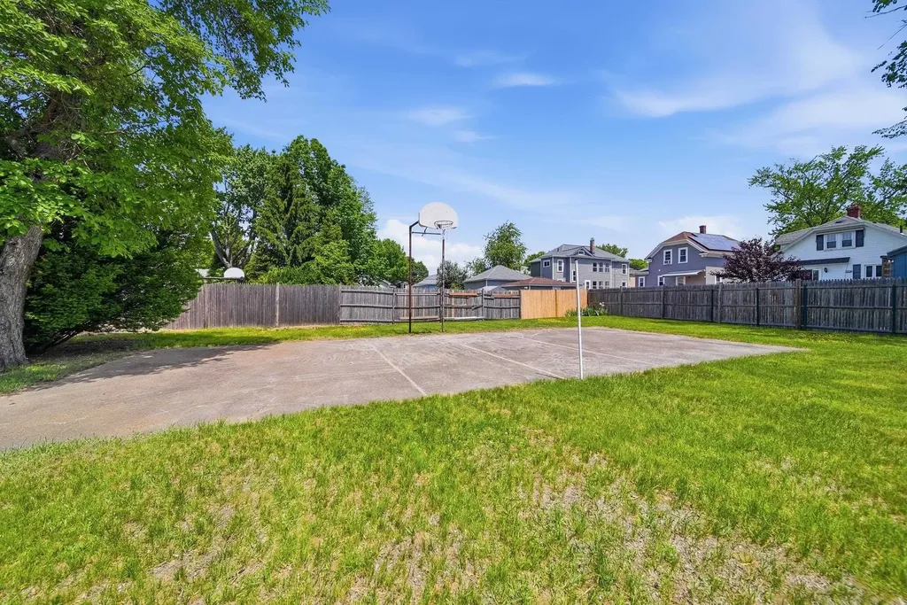 434 Cilley Road Manchester NH 03103