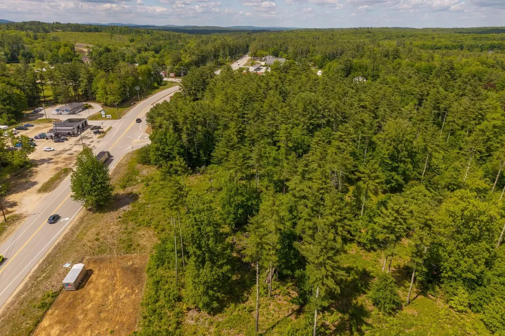 555 Calef Highway Barrington NH 03825