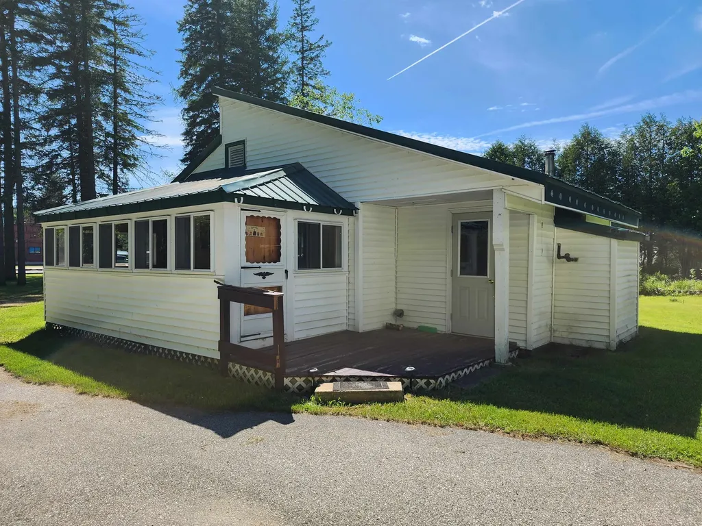 500 Colebrook Road Errol NH 03579