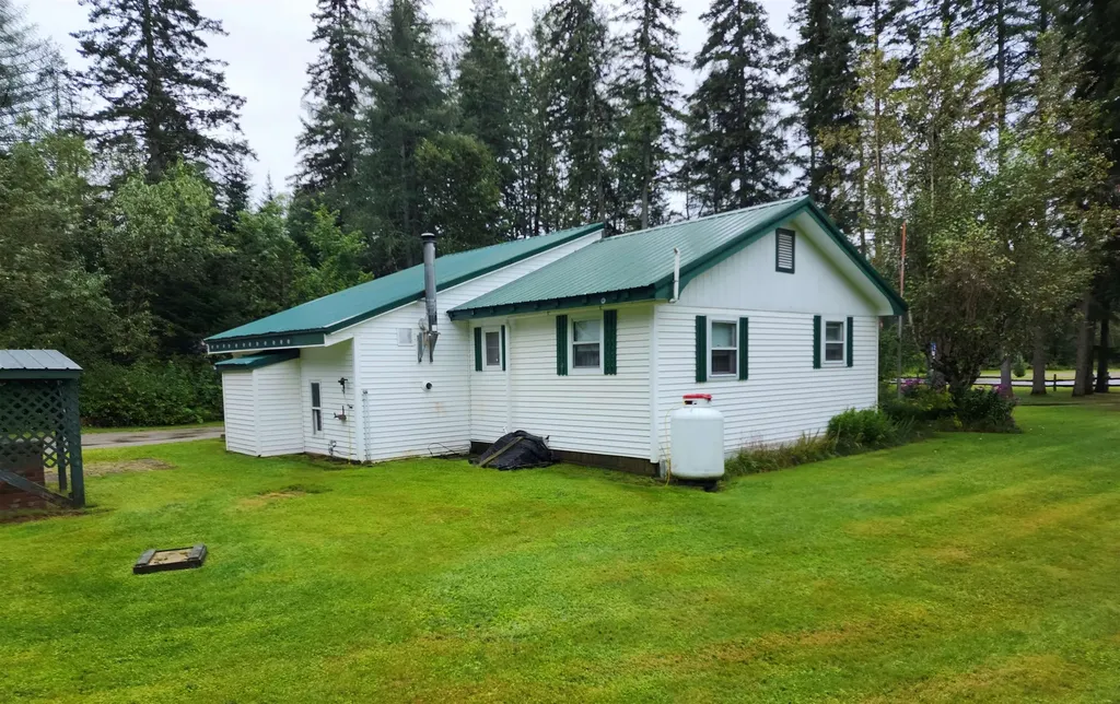 500 Colebrook Road Errol NH 03579