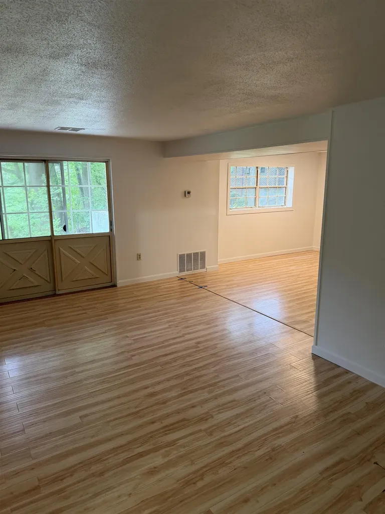 2 Louisburg Square Nashua NH 03060