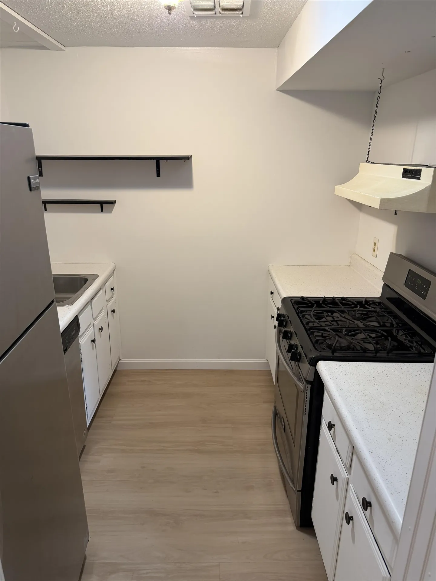 2 Louisburg Square Nashua NH 03060