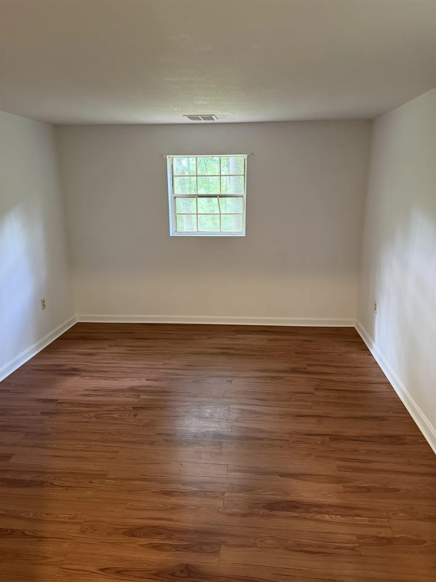 2 Louisburg Square Nashua NH 03060