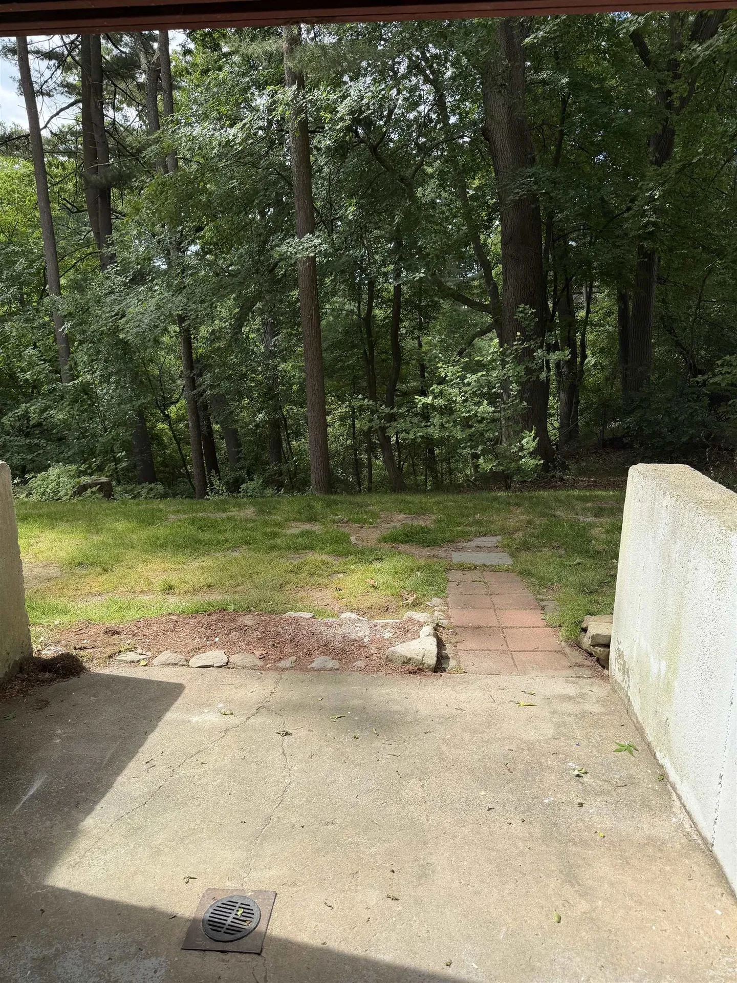 2 Louisburg Square Nashua NH 03060