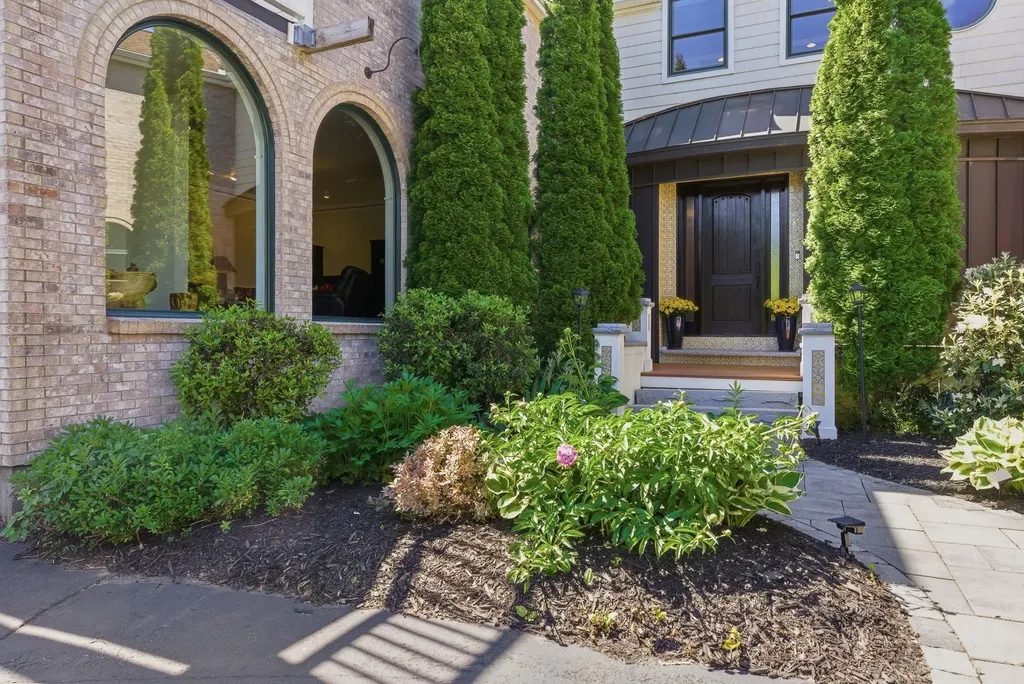 15 Chardonnay Terrace Bedford NH 03110