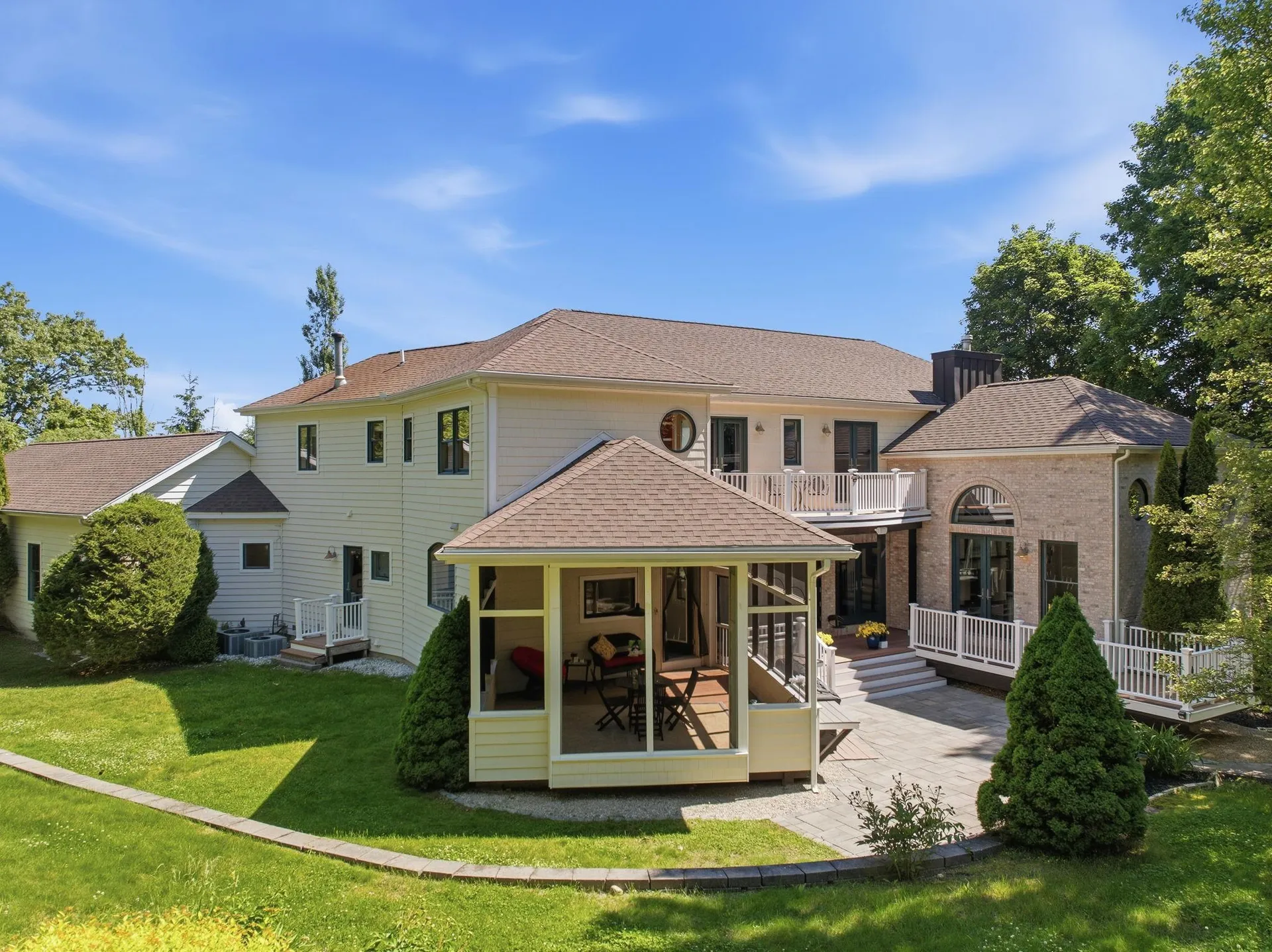 15 Chardonnay Terrace Bedford NH 03110
