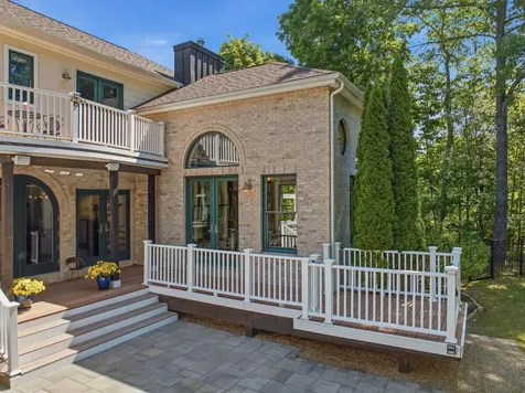 15 Chardonnay Terrace Bedford NH 03110