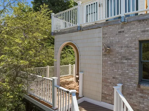 15 Chardonnay Terrace Bedford NH 03110
