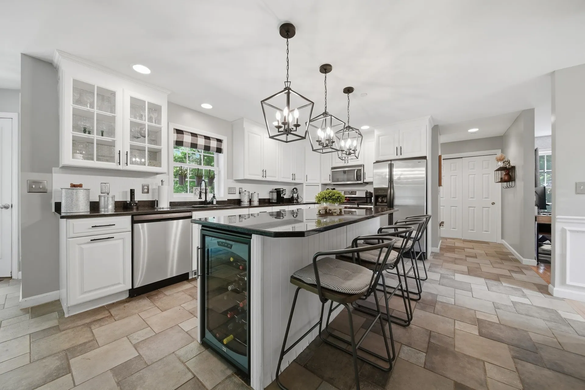 24 Gardensong Drive Hooksett NH 03106