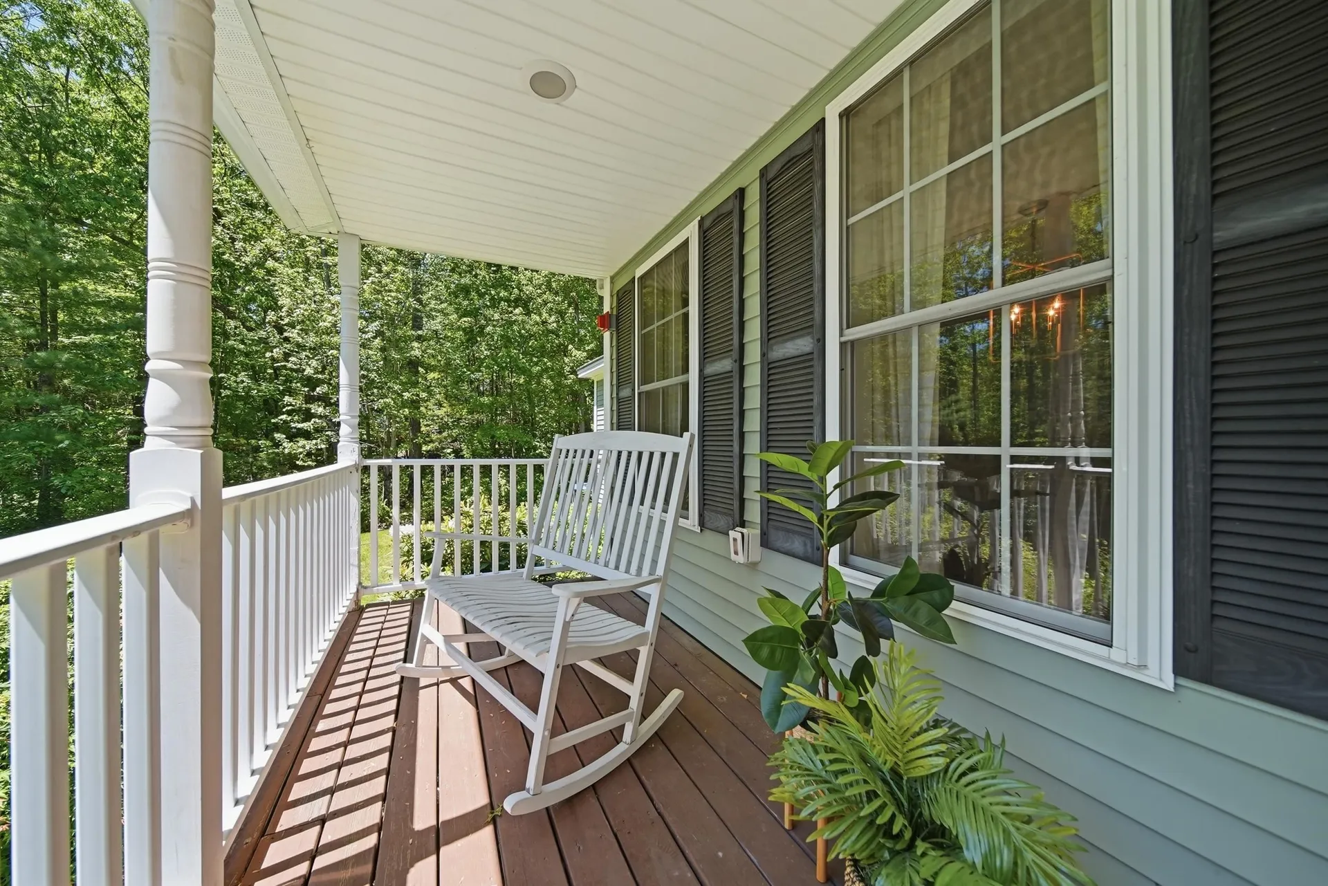 24 Gardensong Drive Hooksett NH 03106