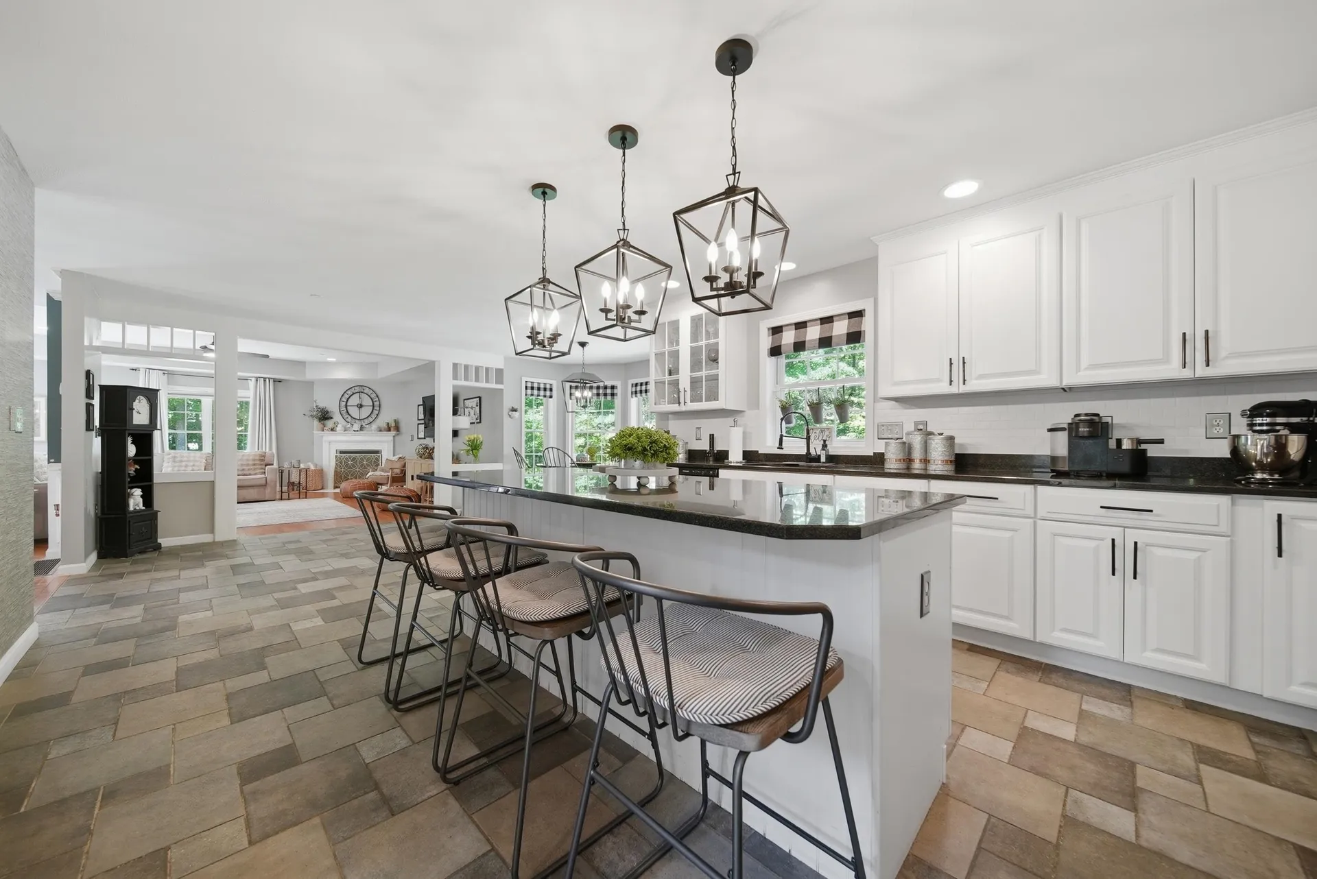 24 Gardensong Drive Hooksett NH 03106