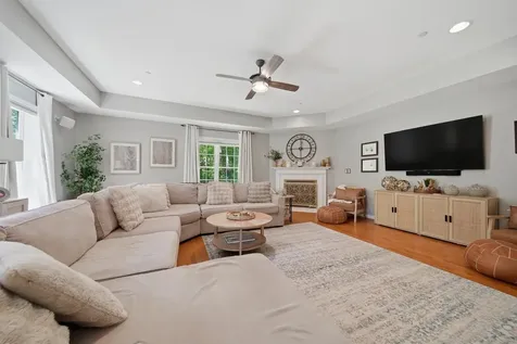 24 Gardensong Drive Hooksett NH 03106