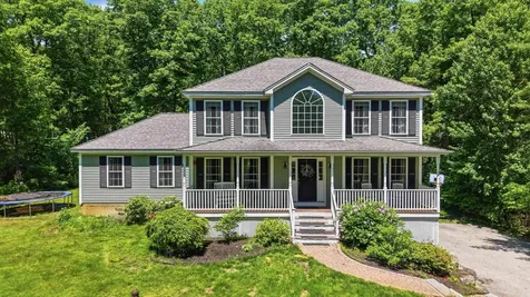 24 Gardensong Drive Hooksett NH 03106