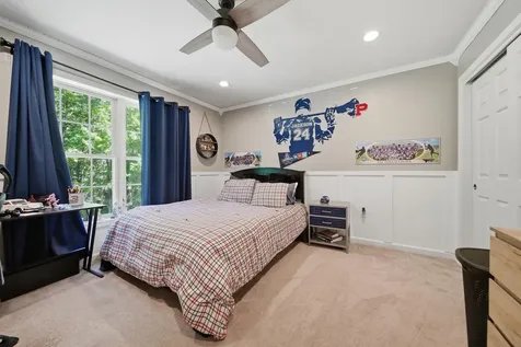 24 Gardensong Drive Hooksett NH 03106