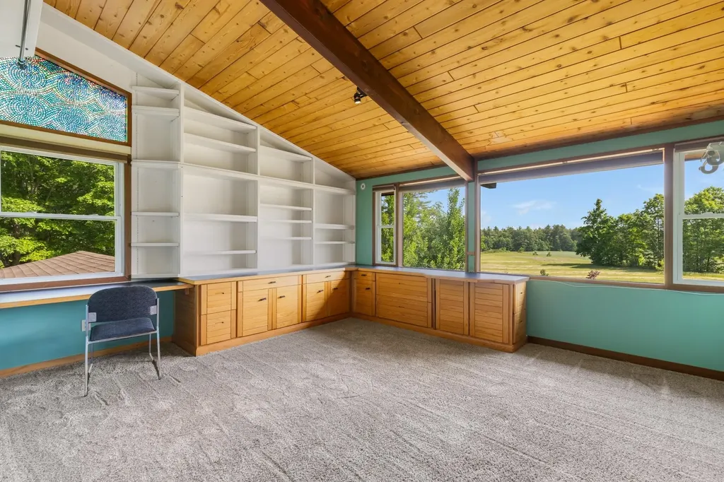293 North River Road Lee NH 03861
