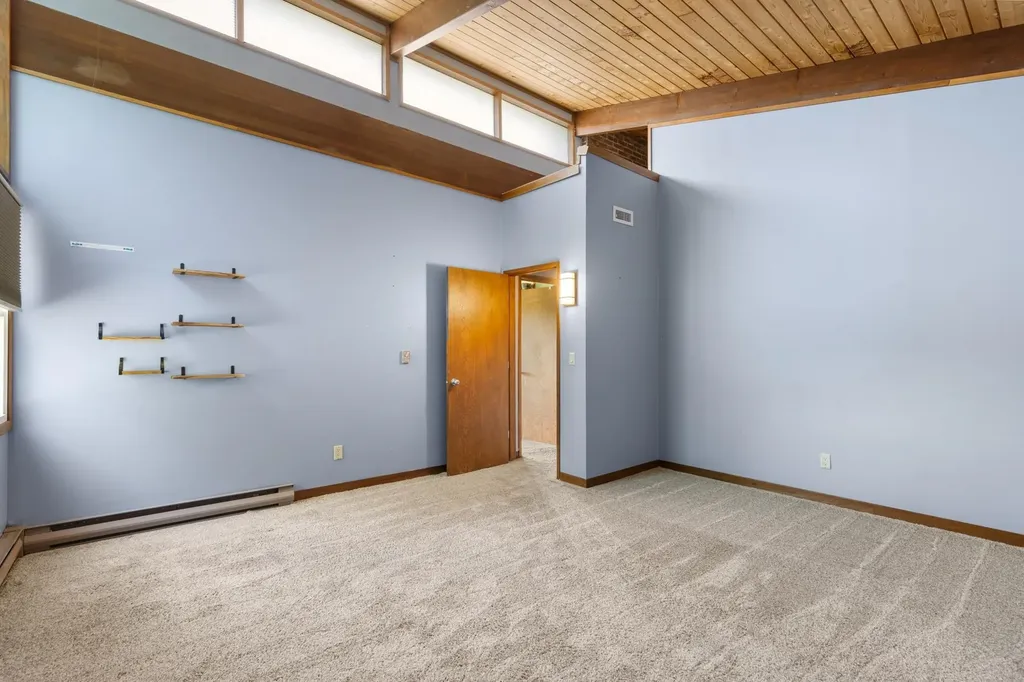 293 North River Road Lee NH 03861