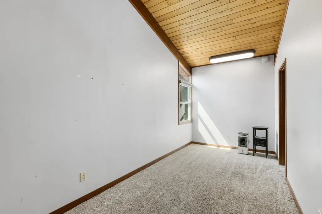 293 North River Road Lee NH 03861