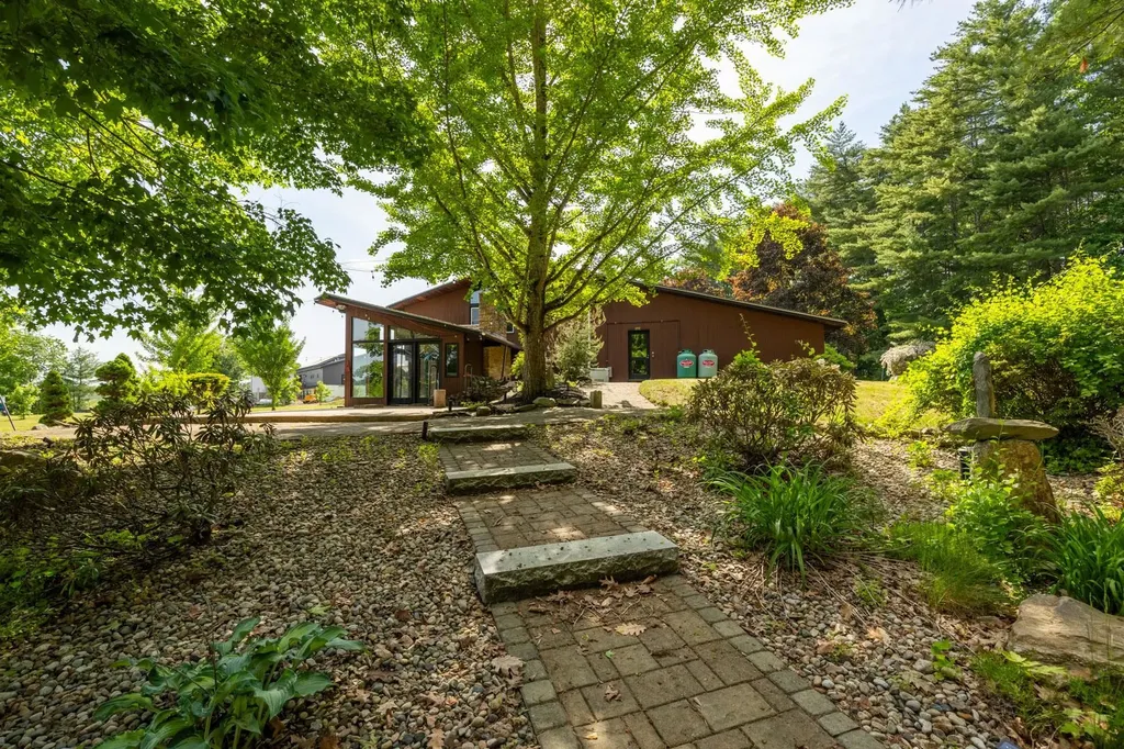 293 North River Road Lee NH 03861