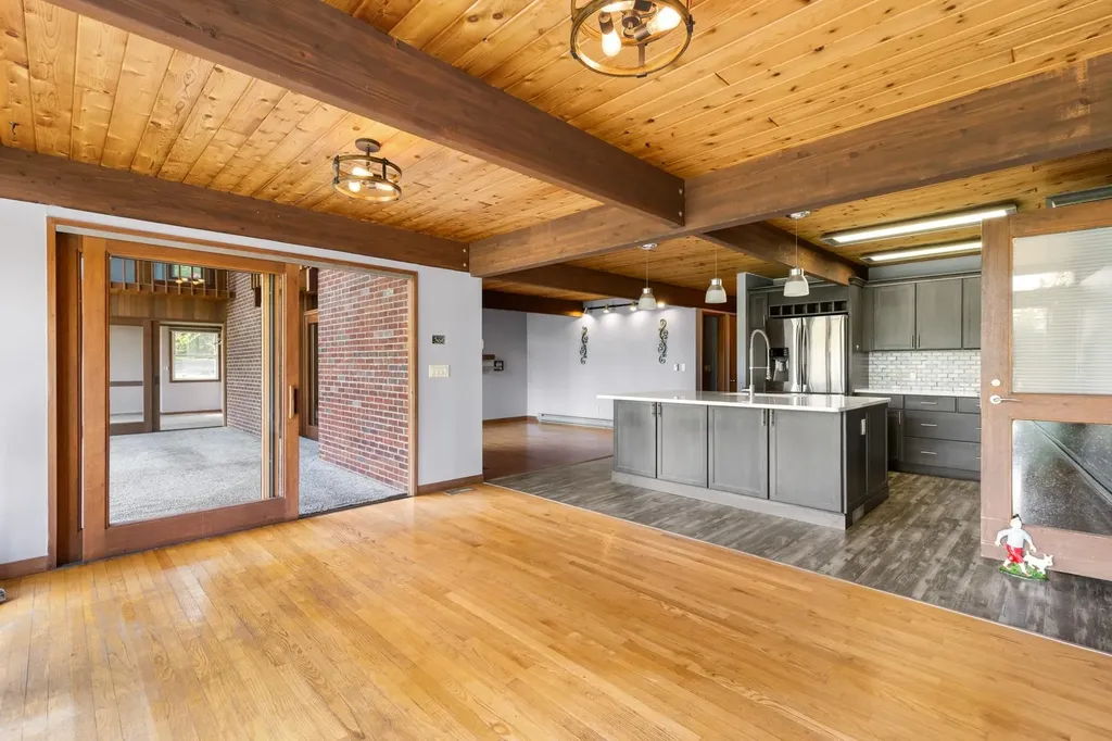 293 North River Road Lee NH 03861