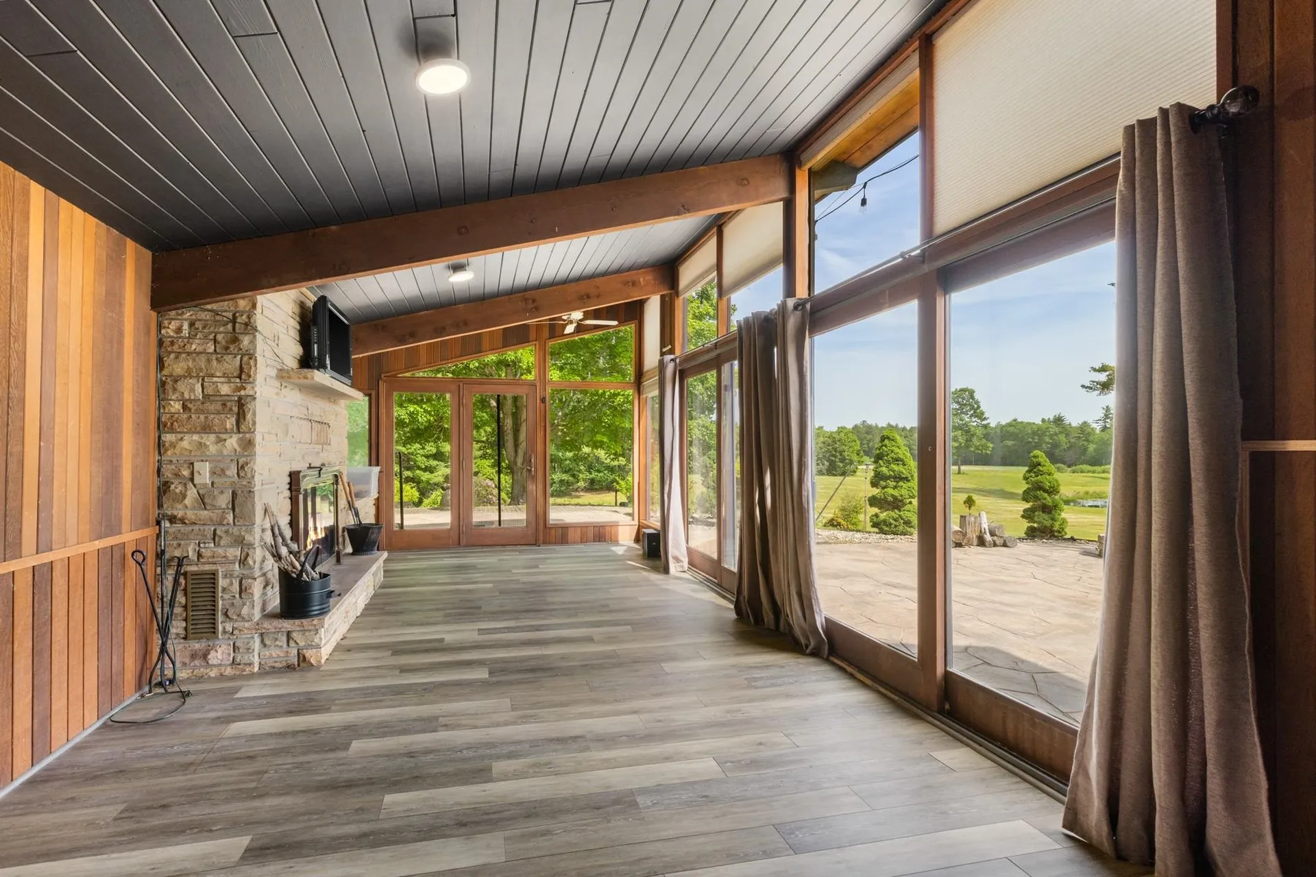 293 North River Road Lee NH 03861