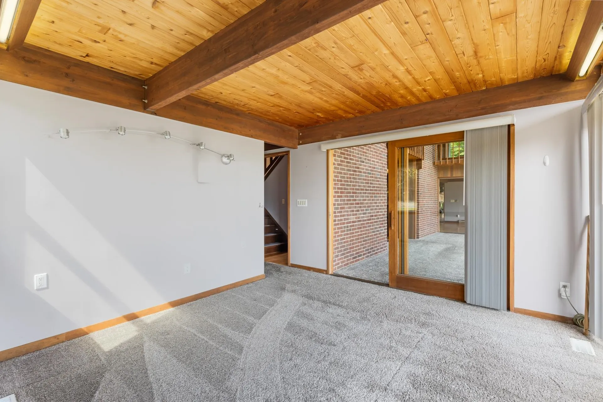 293 North River Road Lee NH 03861
