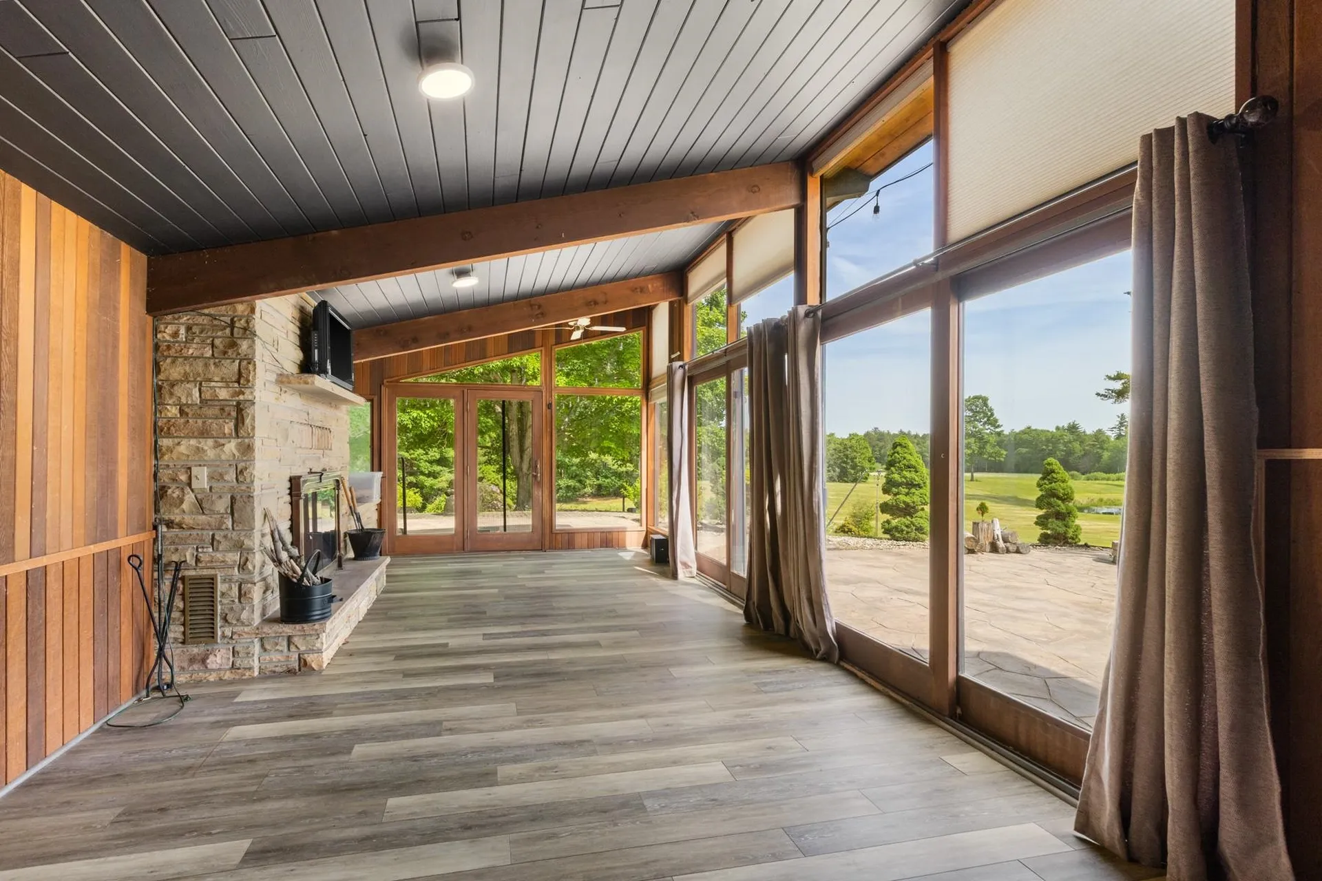 293 North River Road Lee NH 03861