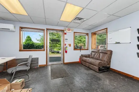 203 Rockingham Road Derry NH 03038