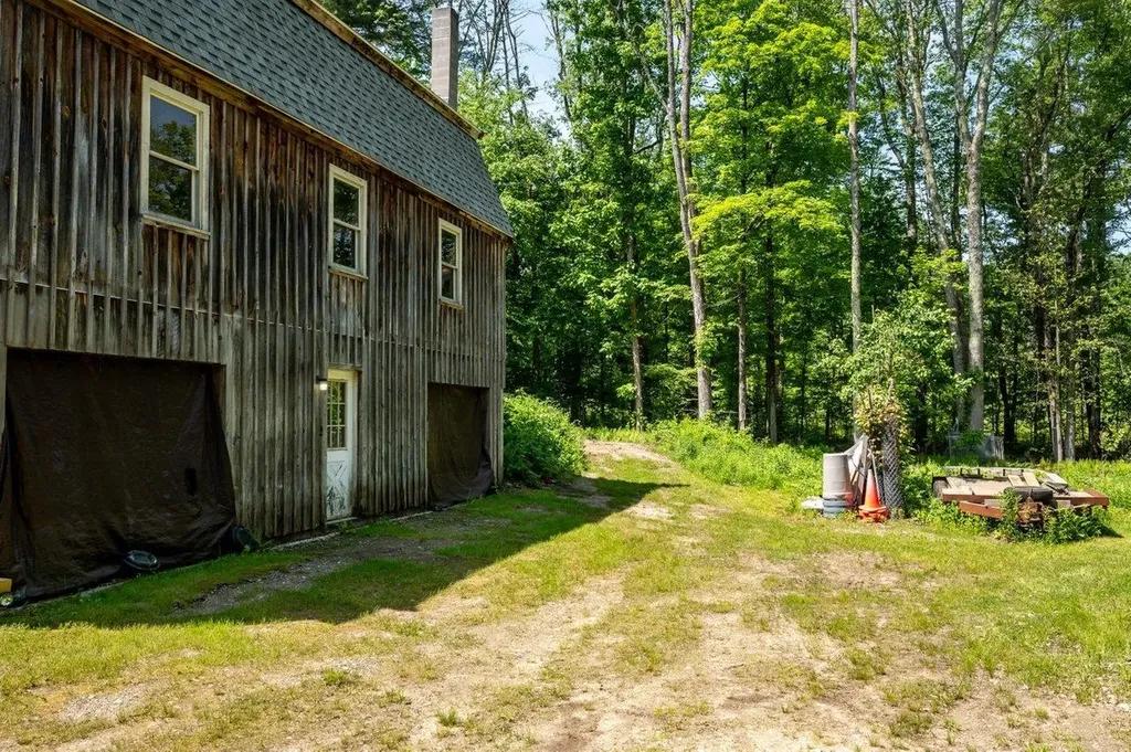299 Middle Road Brentwood NH 03833