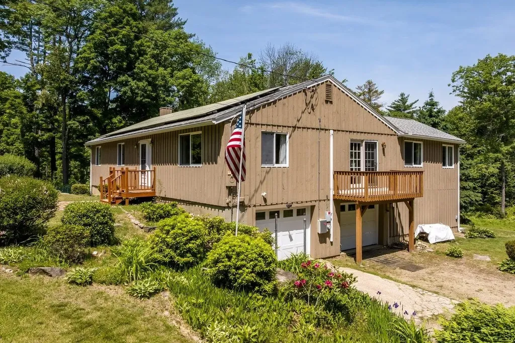 299 Middle Road Brentwood NH 03833