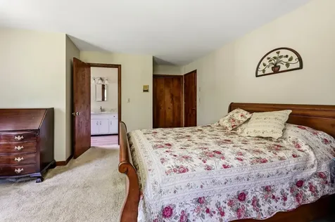 299 Middle Road Brentwood NH 03833