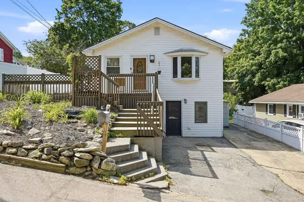 65 Garfield Street Manchester NH 03103