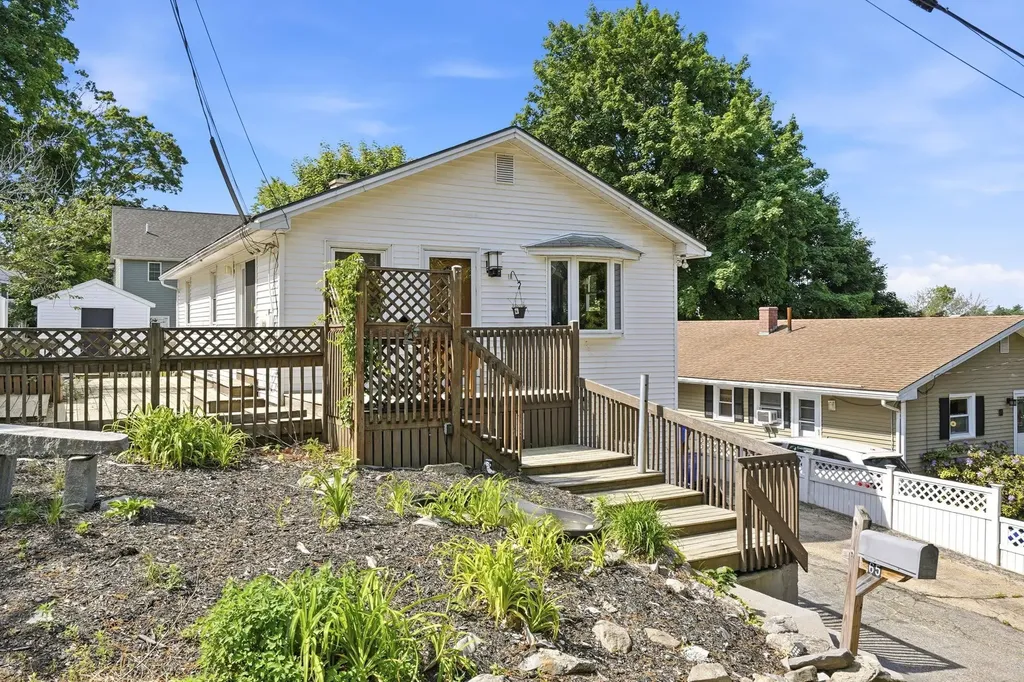 65 Garfield Street Manchester NH 03103