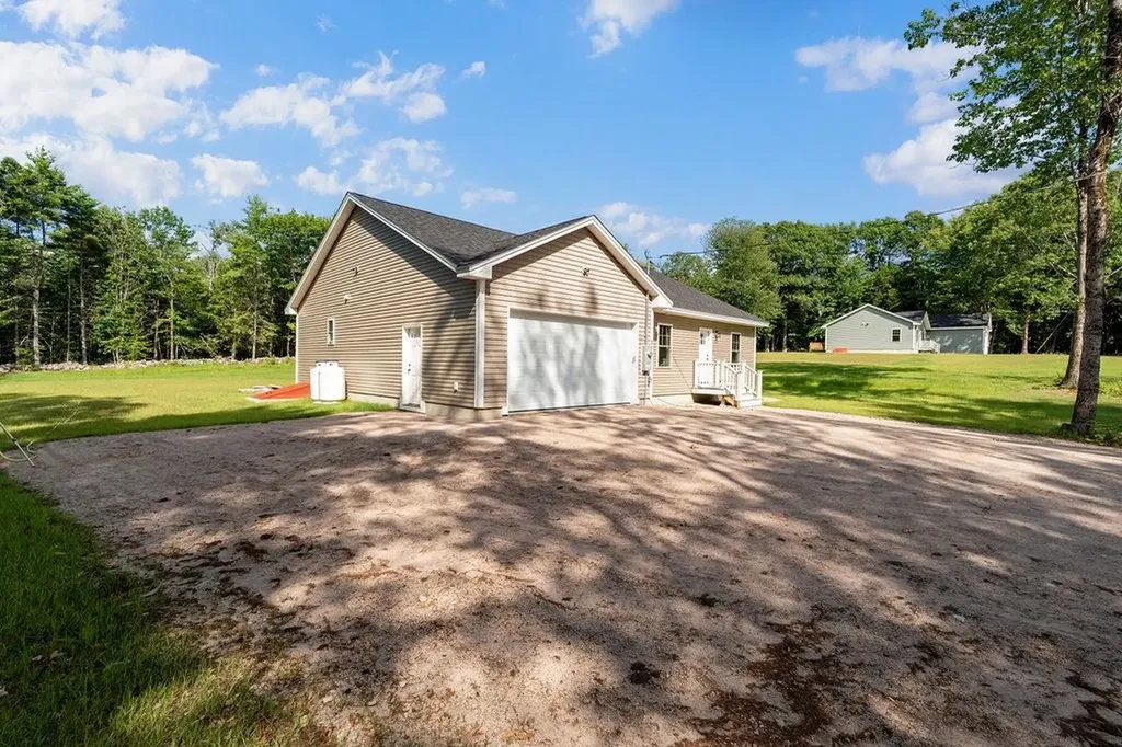 374 Hare Road Milton NH 03851